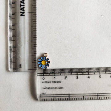 Cute Daisy Flower Charm- Blue