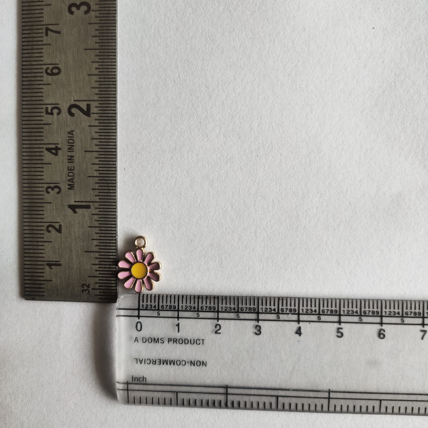 Cute Daisy Flower Charm-Pink