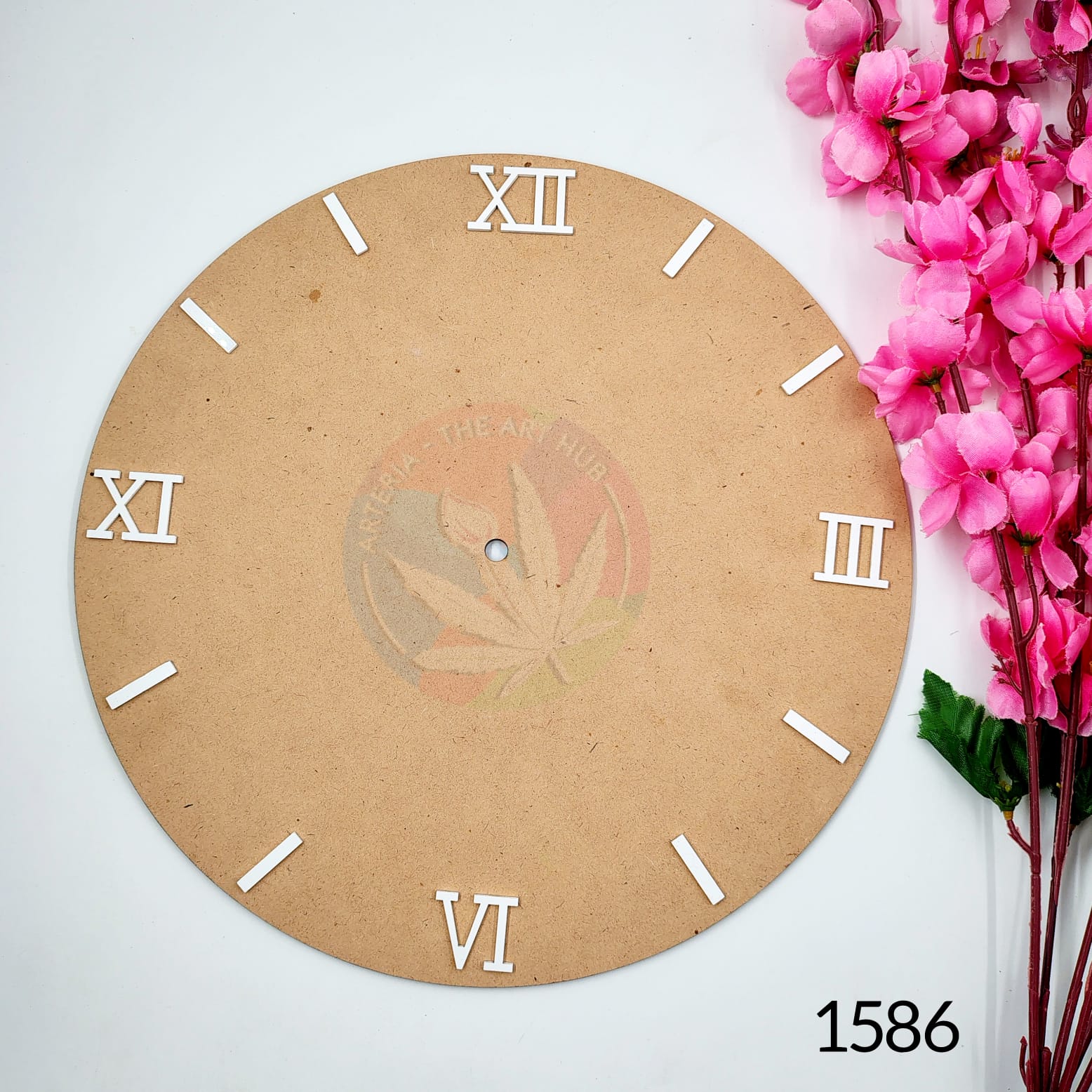 4 Romans and 8 Clock Sticks- White