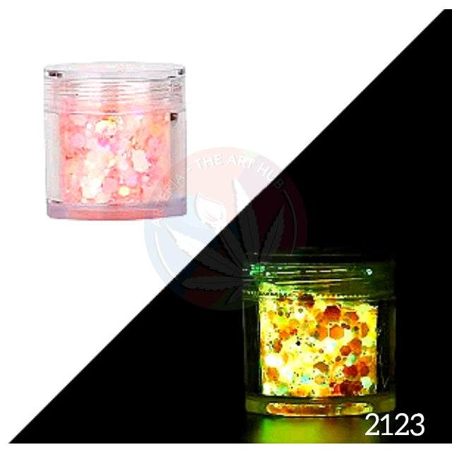Glow in the dark glitters - Magic Red
