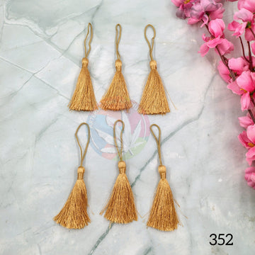 Set of 6 Golden Thread Tassels