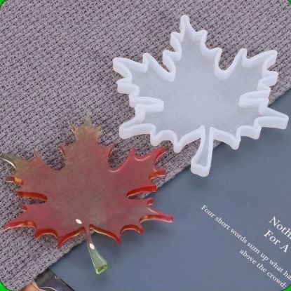 Picture of Maple Leaf coaster mould 