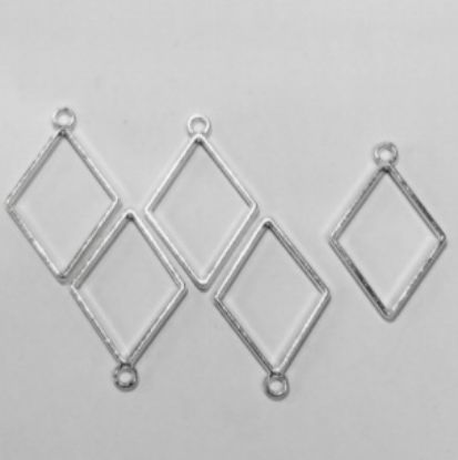 Picture of Silver Hollow Bezels Diamond- Set of 10