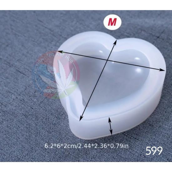 Picture of 2 in 1 Curved Heart Matte Tea Light Holder Medium